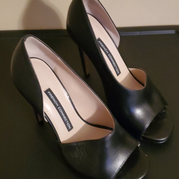 Shoes - Picture 3 of 7